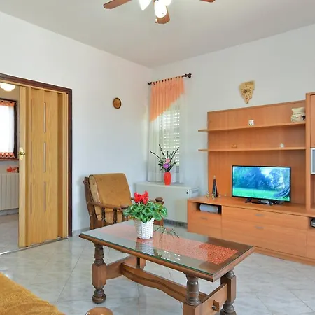 Edo 1755 Apartamento Peresiji